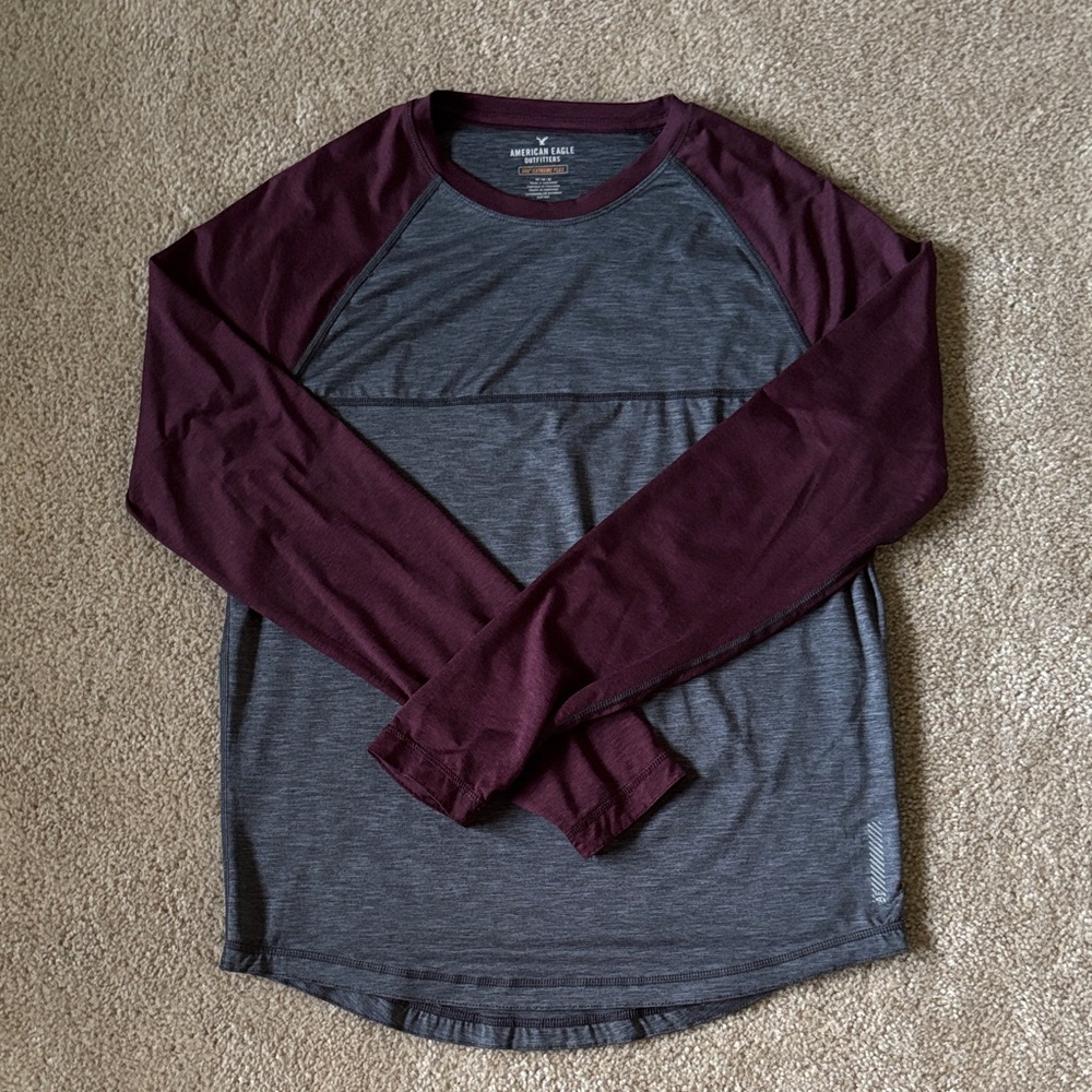American Eagle Outfitters Medium Gray and Burgundy Long Sleeve Tee